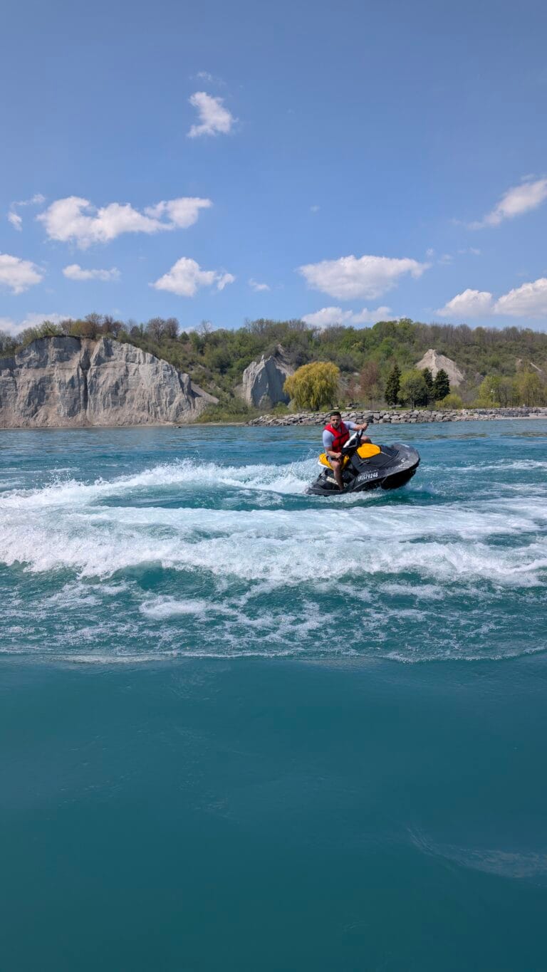 customer enjoying their time of rental jet ski with jetskigta in scarborough and toronto