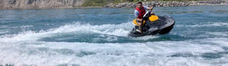 customer enjoying their time of rental jet ski with jetskigta in scarborough and toronto